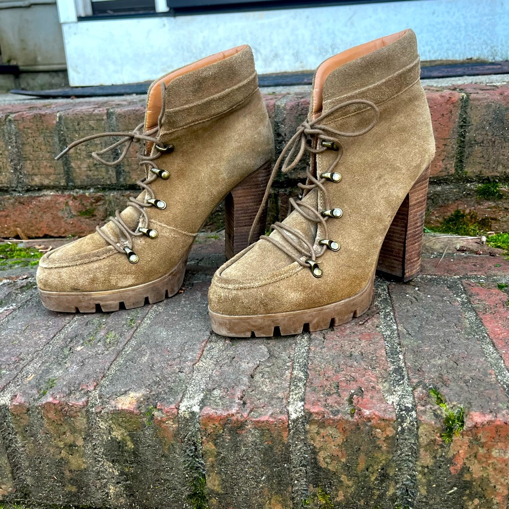 Report Signature Leather Ankle Boots